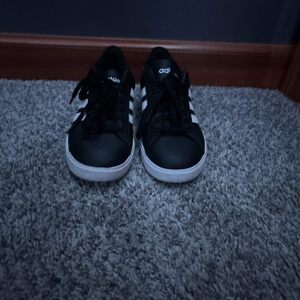 Adidas, size 8, black
